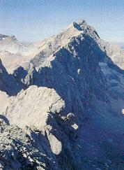 Blick von der Mittleren Hllentalspitze ber den Jubilumsgrat hinweg zur Zugspitze